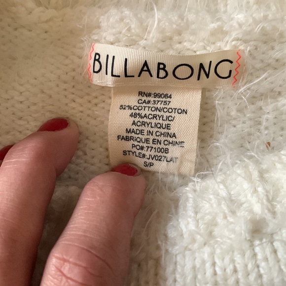 Billabong small sweater!  Great shape, worn a few times - Picture 2 of 4